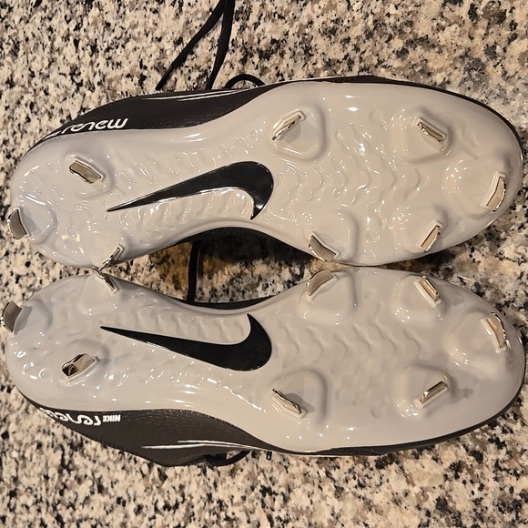 NIKE HYPERDIAMOND 4 PRO SOFTBALL WOMEN'S CLEATS. SIZE 11.5 CZ5920-010 - Picture 9 of 14